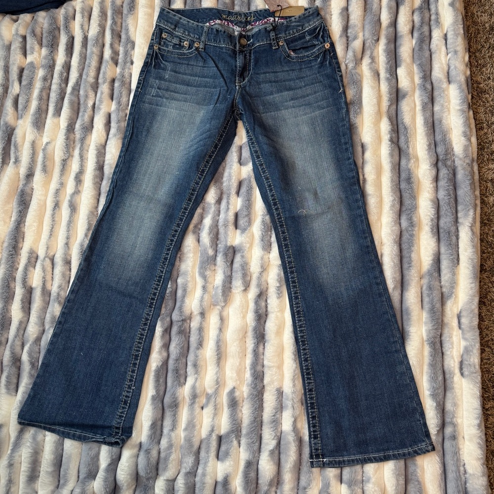 Women's Maurices Kaylee Blue Jeans Short - Picture 2 of 7